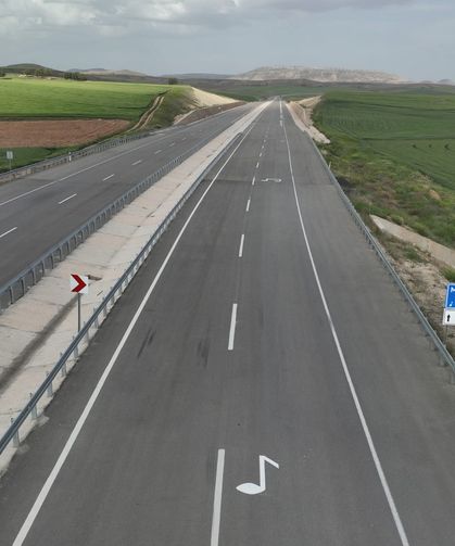 Ulaştırma Bakanlığı'ndan bir ilk: Karayollarında müzikli uyarı işareti